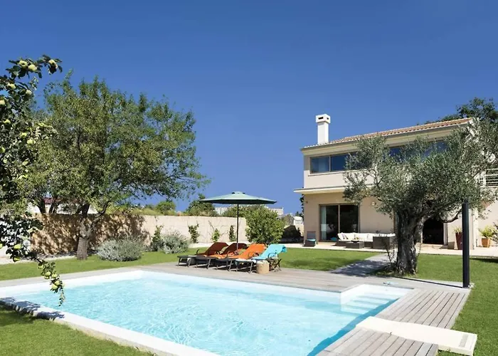 Sunny Summer House 4*