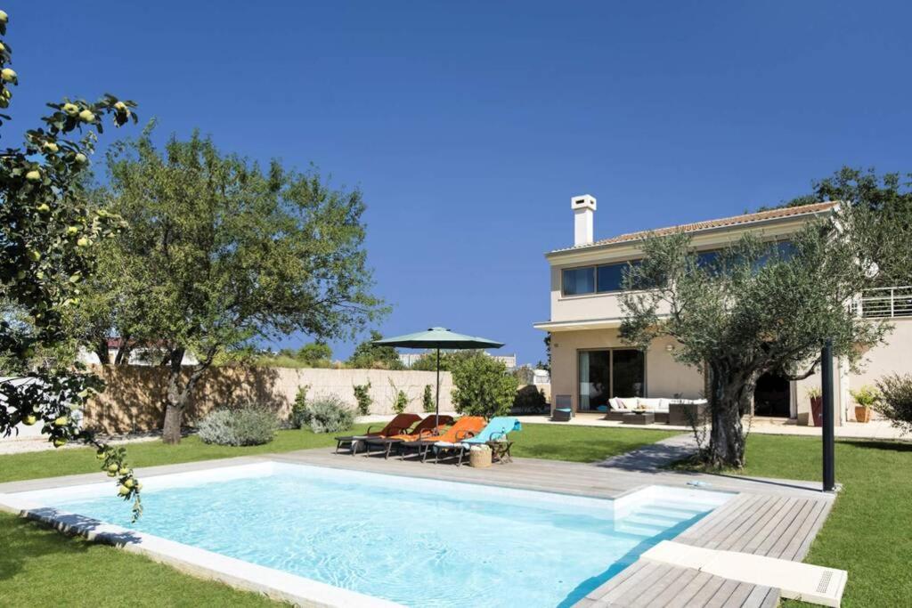 Sunny Summer House 4* Villa